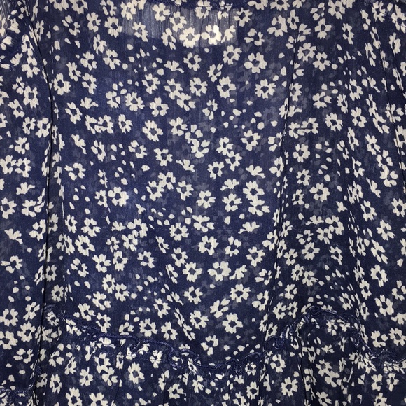 3/$15 Abercrombie floral tank - Picture 3 of 4